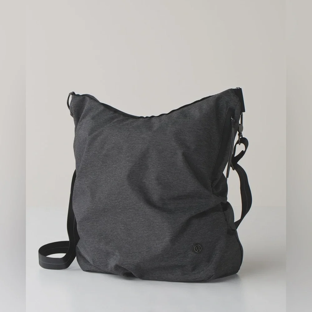 Lululemon Go-Go-Go Tote - Picture 2 of 13